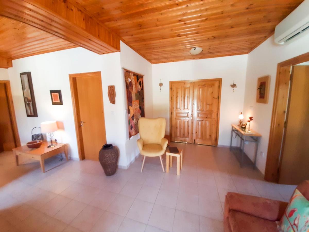 Kellaki Cottage - 2 Bedroom With Pool, Sleeps 6 ภายนอก รูปภาพ