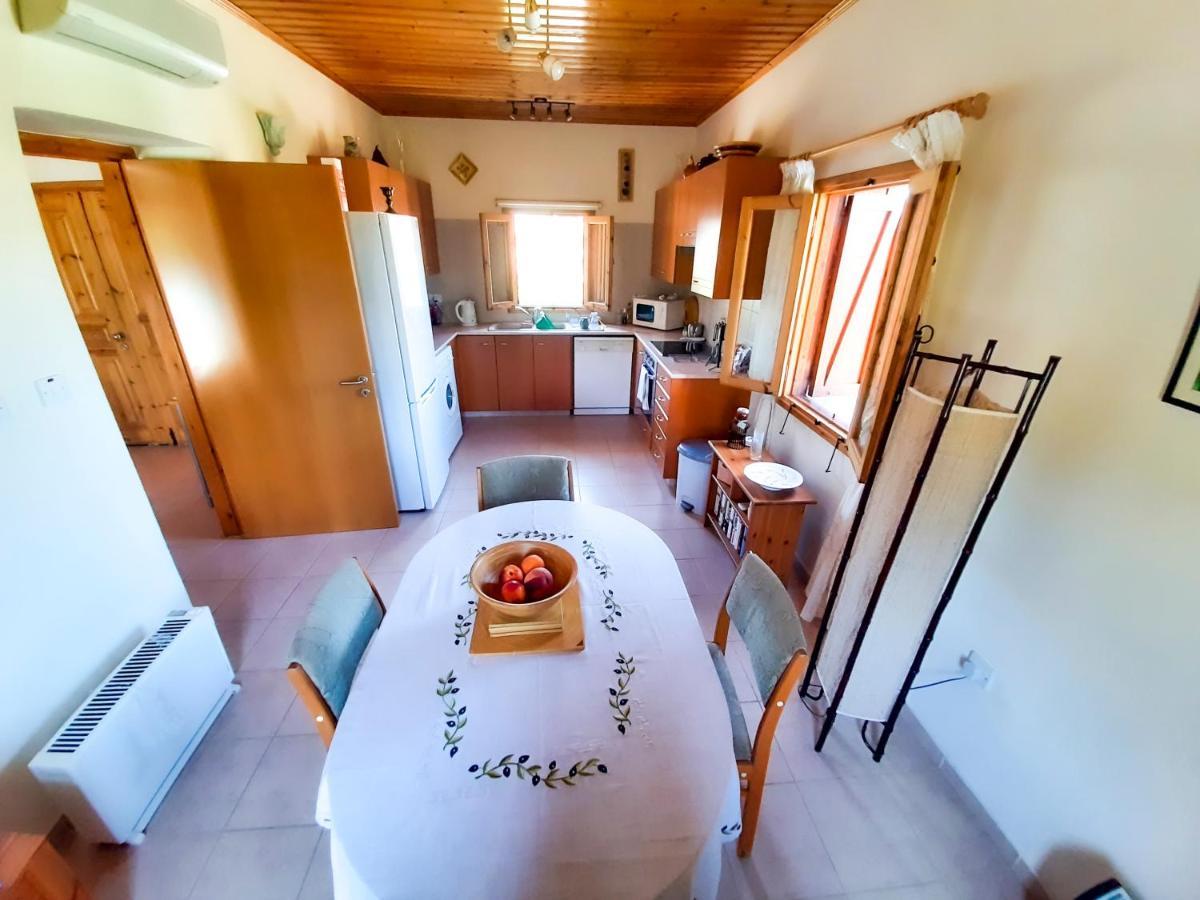 Kellaki Cottage - 2 Bedroom With Pool, Sleeps 6 ภายนอก รูปภาพ