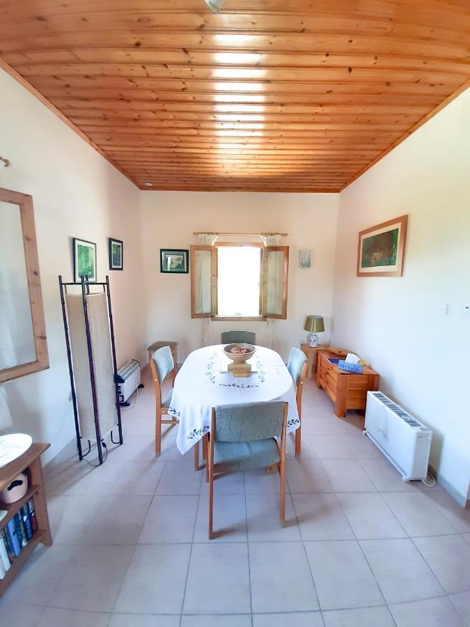 Kellaki Cottage - 2 Bedroom With Pool, Sleeps 6 ภายนอก รูปภาพ