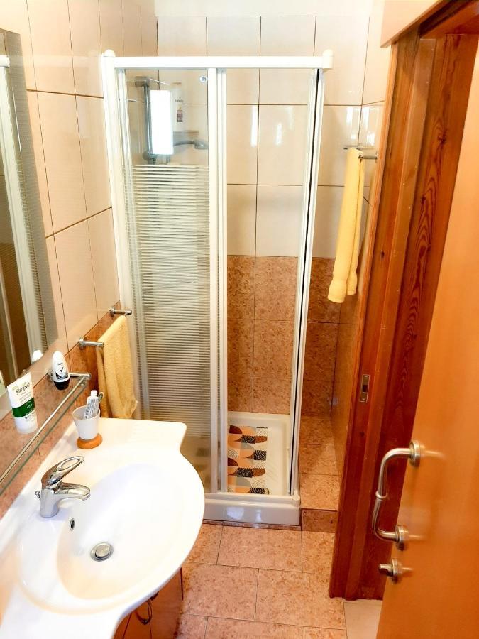 Kellaki Cottage - 2 Bedroom With Pool, Sleeps 6 ภายนอก รูปภาพ